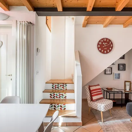 公寓 Attic In Historical Center *